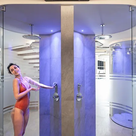 Wellness Gran Risa***s